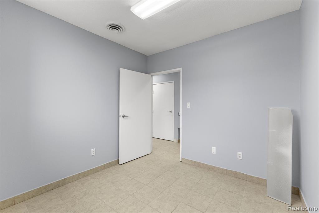 Additional view of 10801 W Warren Avenue