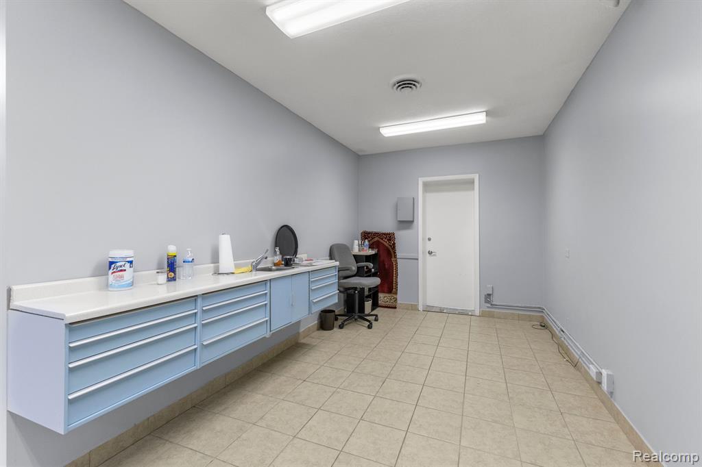 Additional view of 10801 W Warren Avenue