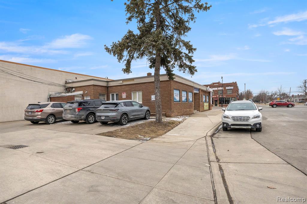 Additional view of 10801 W Warren Avenue