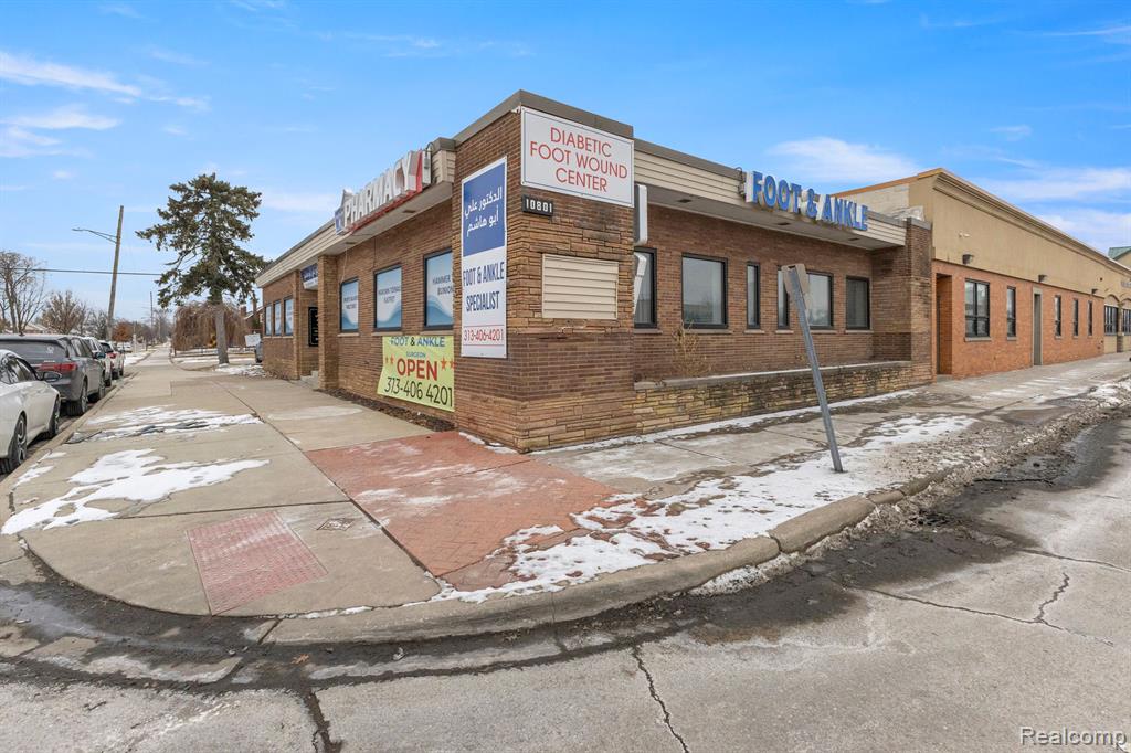 Additional view of 10801 W Warren Avenue