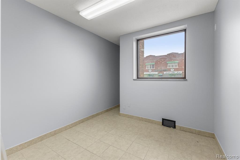 Additional view of 10801 W Warren Avenue