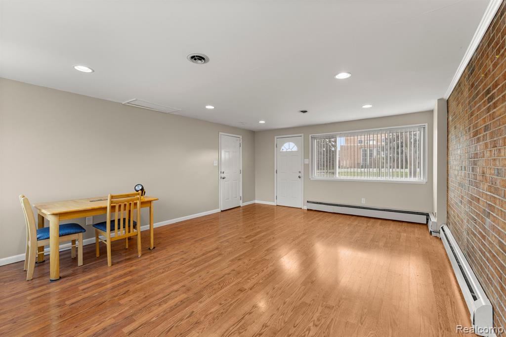 Additional view of 1300 Robindale Avenue