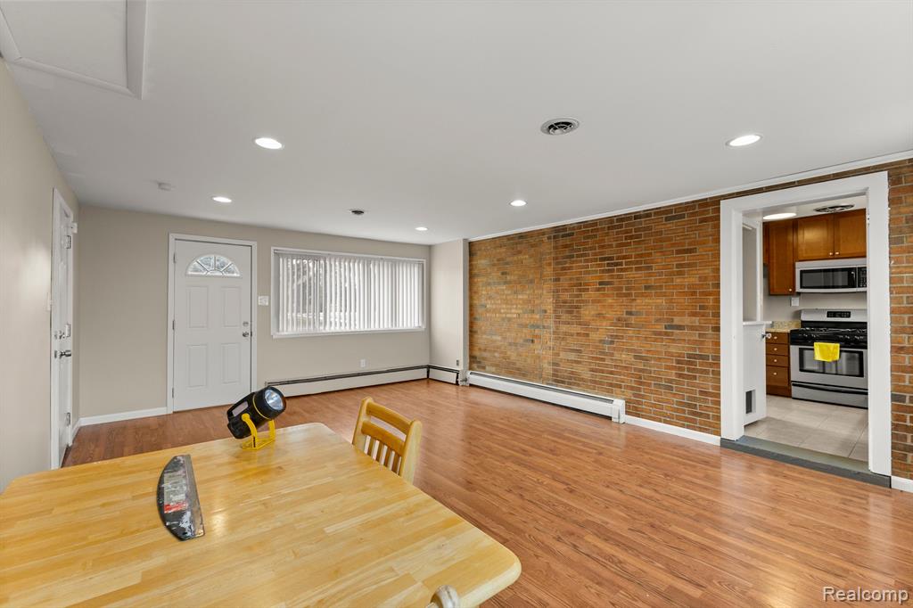 Additional view of 1300 Robindale Avenue