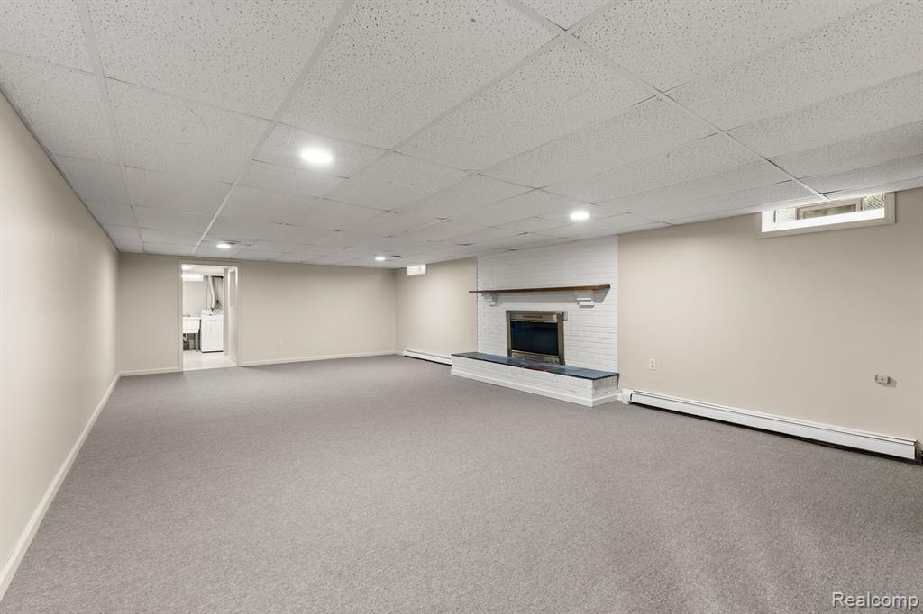 Additional view of 1300 Robindale Avenue