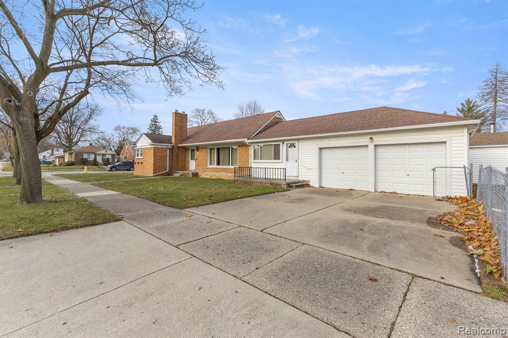 Additional view of 1300 Robindale Avenue