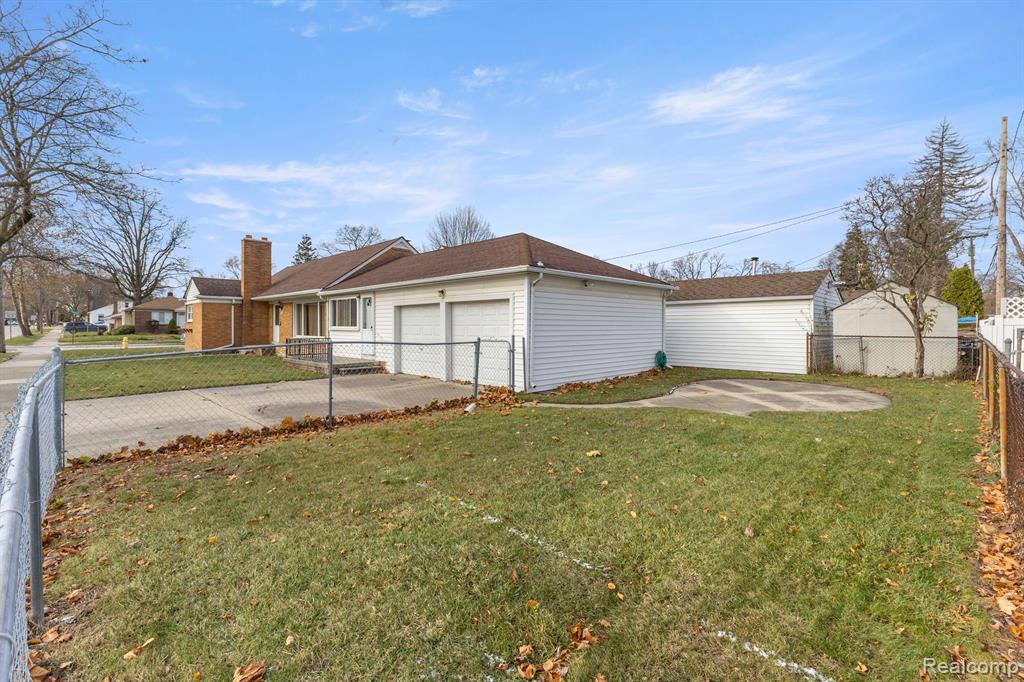 Additional view of 1300 Robindale Avenue