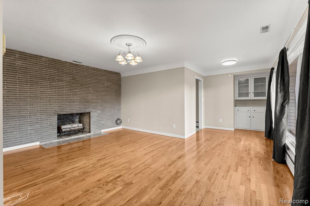 Additional view of 1300 Robindale Avenue