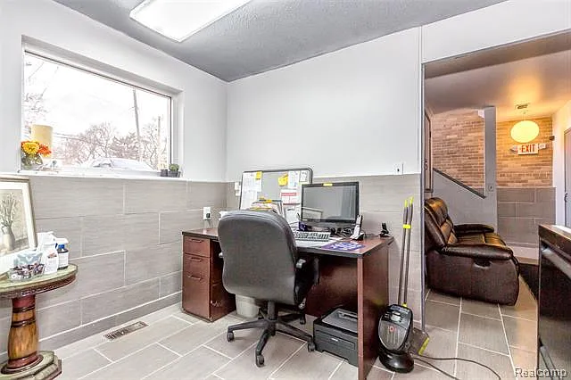 Additional view of 25510 Plymouth Road Unit A