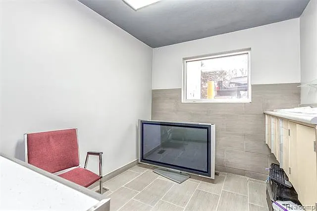 Additional view of 25510 Plymouth Road Unit A