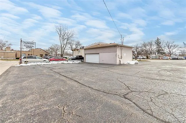 Additional view of 25510 Plymouth Road Unit A