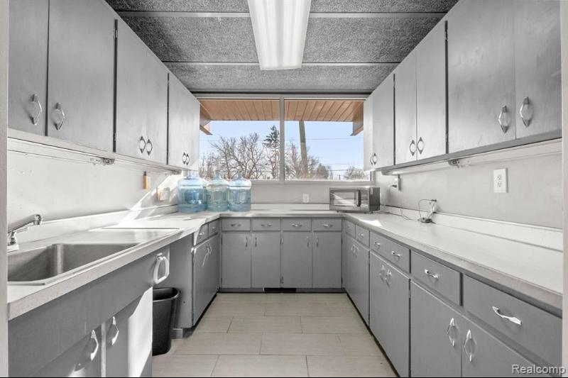 Additional view of 25510 Plymouth Road Unit B