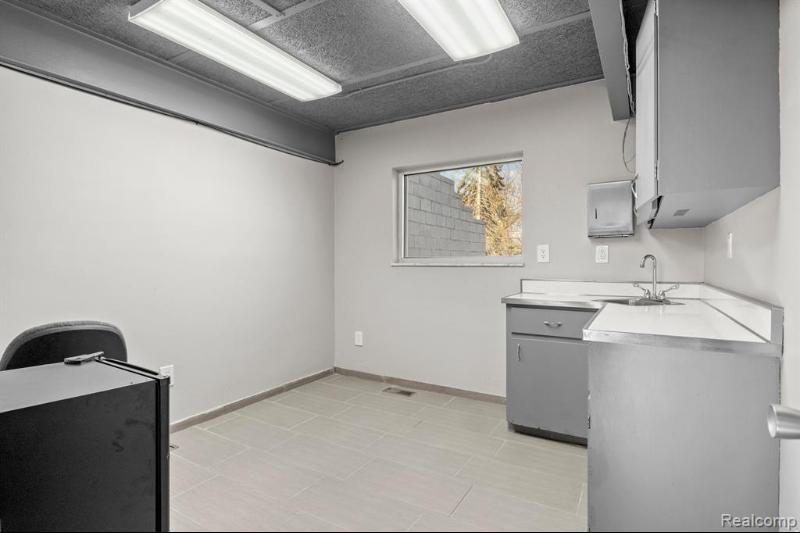 Additional view of 25510 Plymouth Road Unit B