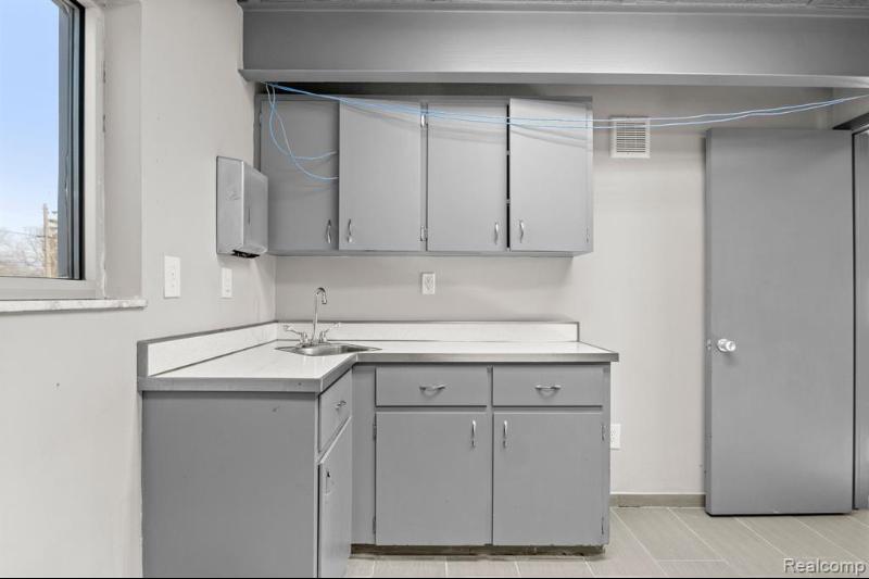 Additional view of 25510 Plymouth Road Unit B
