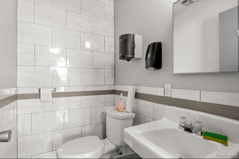 Additional view of 25510 Plymouth Road Unit B