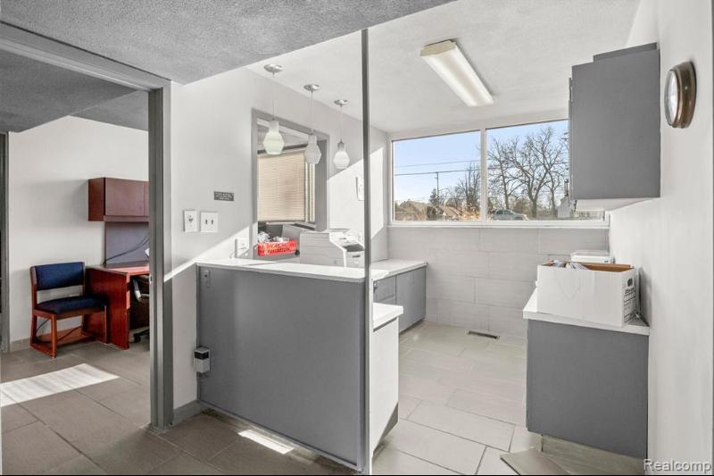 Additional view of 25510 Plymouth Road Unit B