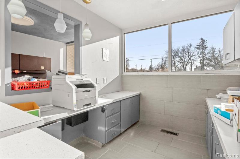 Additional view of 25510 Plymouth Road Unit B