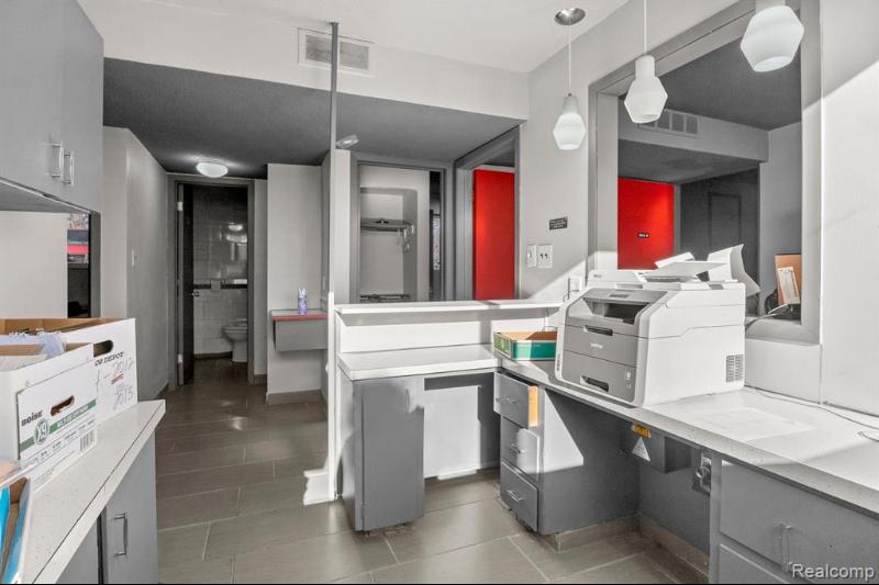 Additional view of 25510 Plymouth Road Unit B
