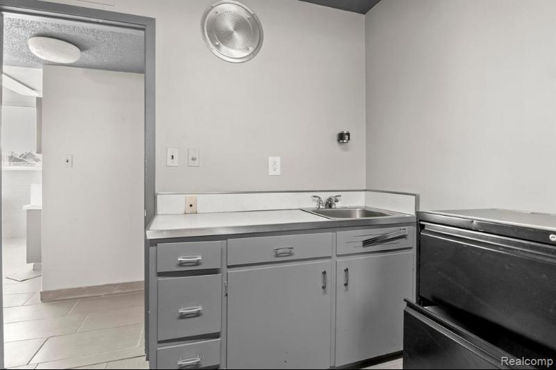 Additional view of 25510 Plymouth Road Unit B