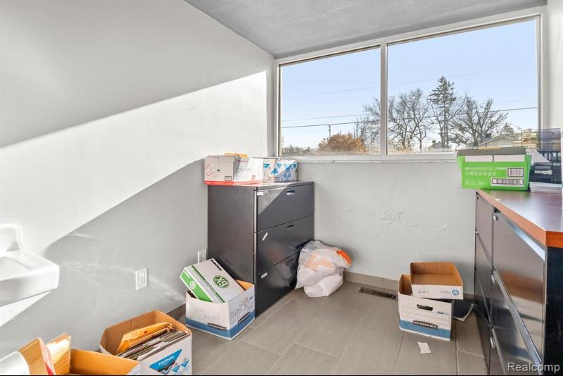 Additional view of 25510 Plymouth Road Unit B