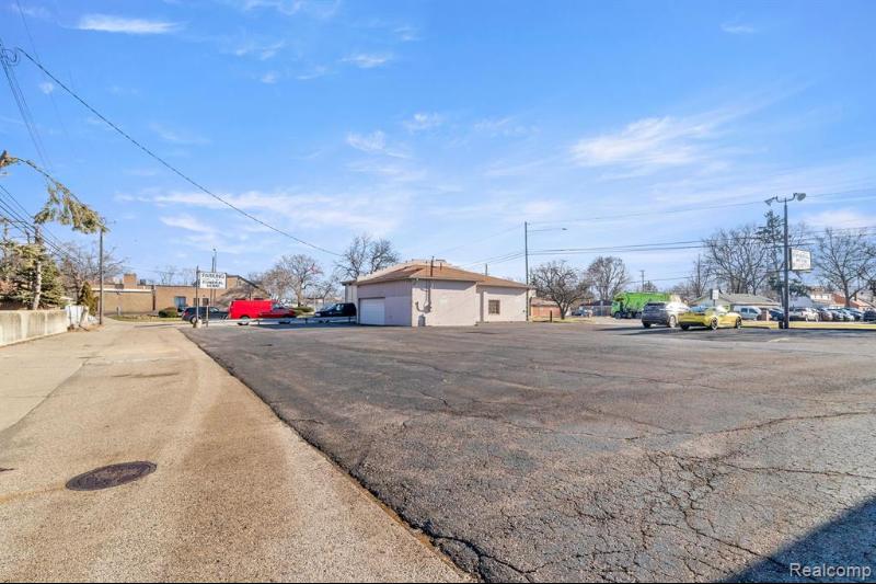Additional view of 25510 Plymouth Road Unit B
