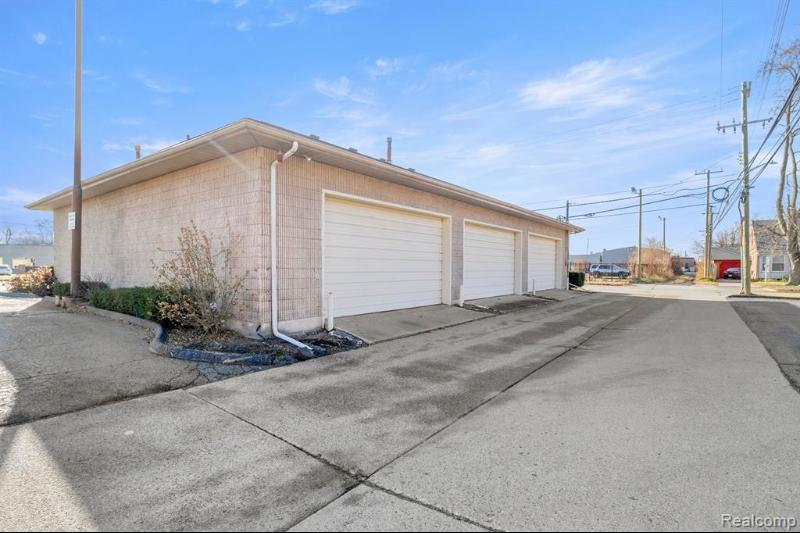 Additional view of 25510 Plymouth Road Unit B