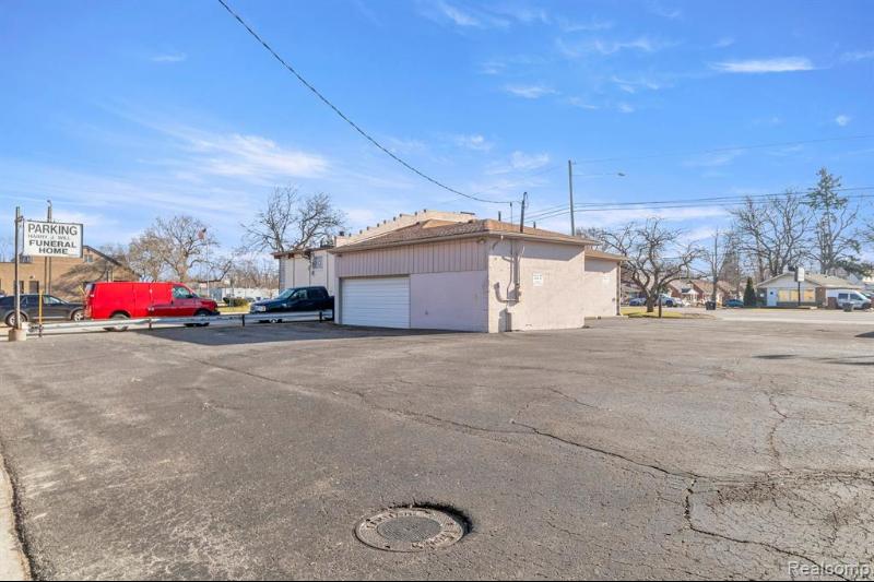 Additional view of 25510 Plymouth Road Unit B