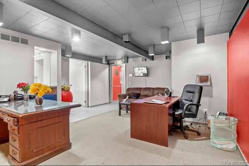 Additional view of 25510 Plymouth Road Unit B