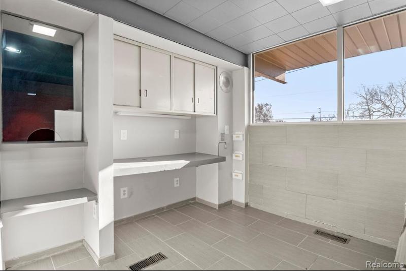 Additional view of 25510 Plymouth Road Unit B