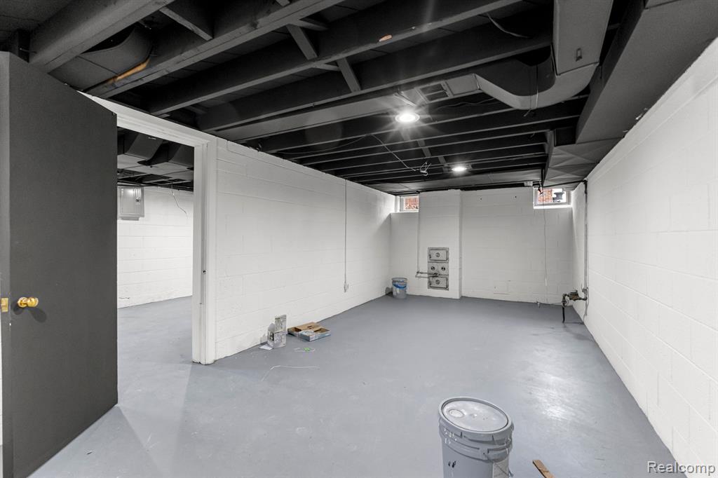 Additional view of 529 N Military Street