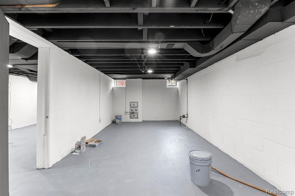 Additional view of 529 N Military Street