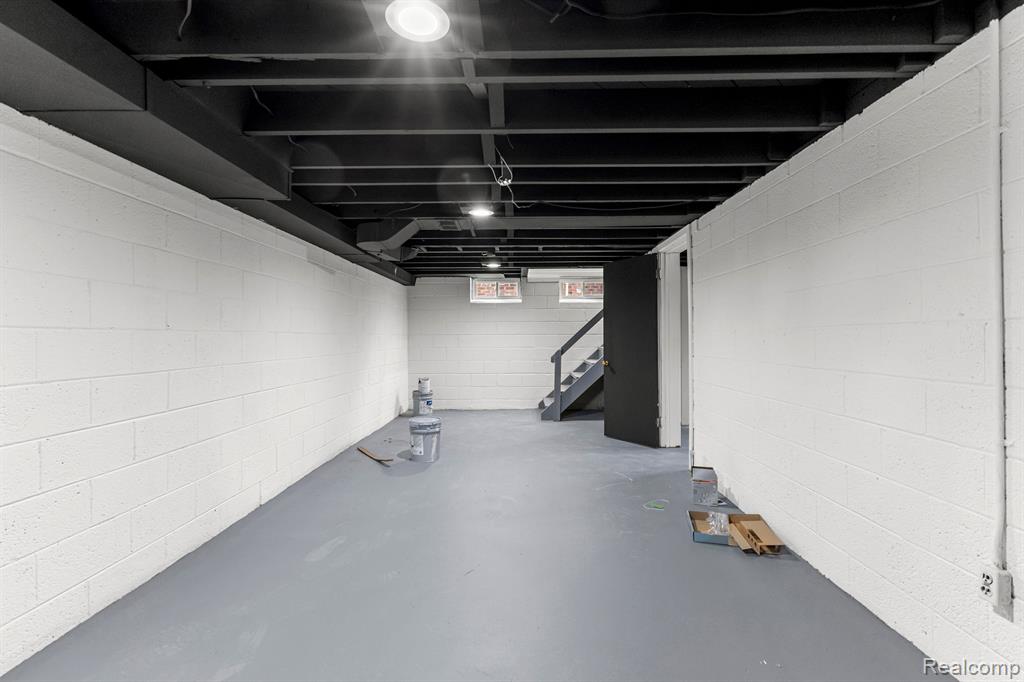 Additional view of 529 N Military Street