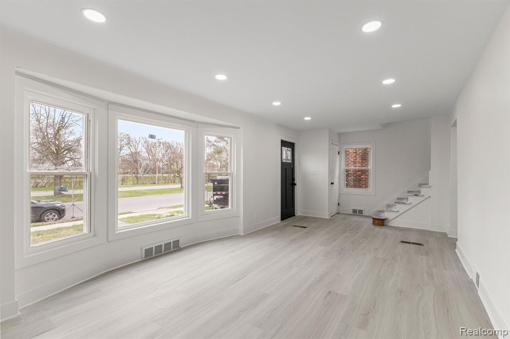 Additional view of 529 N Military Street