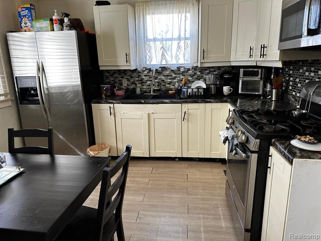 Additional view of 7848 Coleman Street